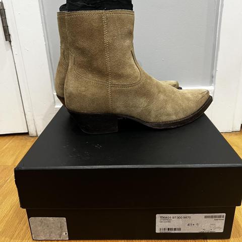 Saint Laurent Lukas boots in Tan Suede Also know as... - Depop