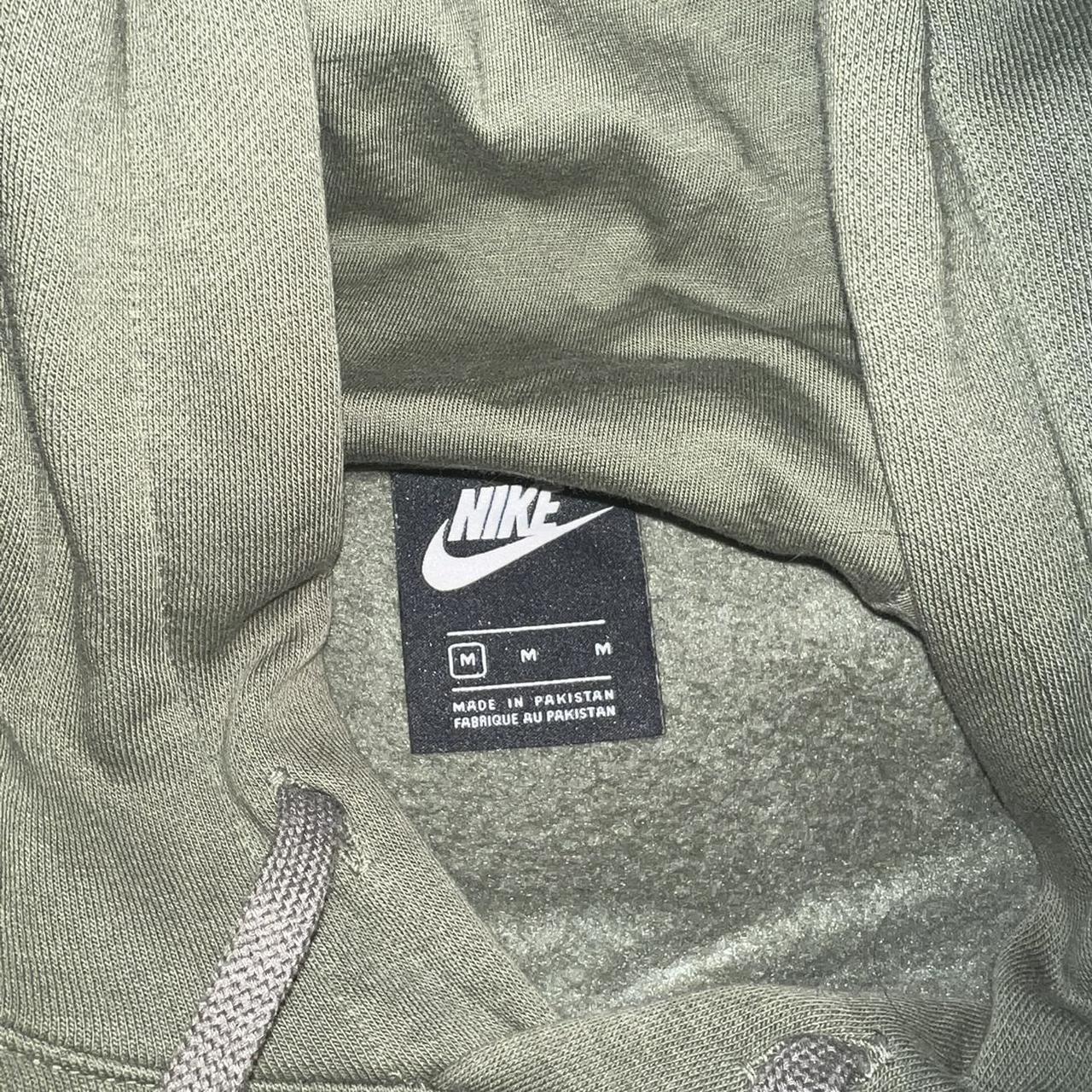 womens olive green nike shirt