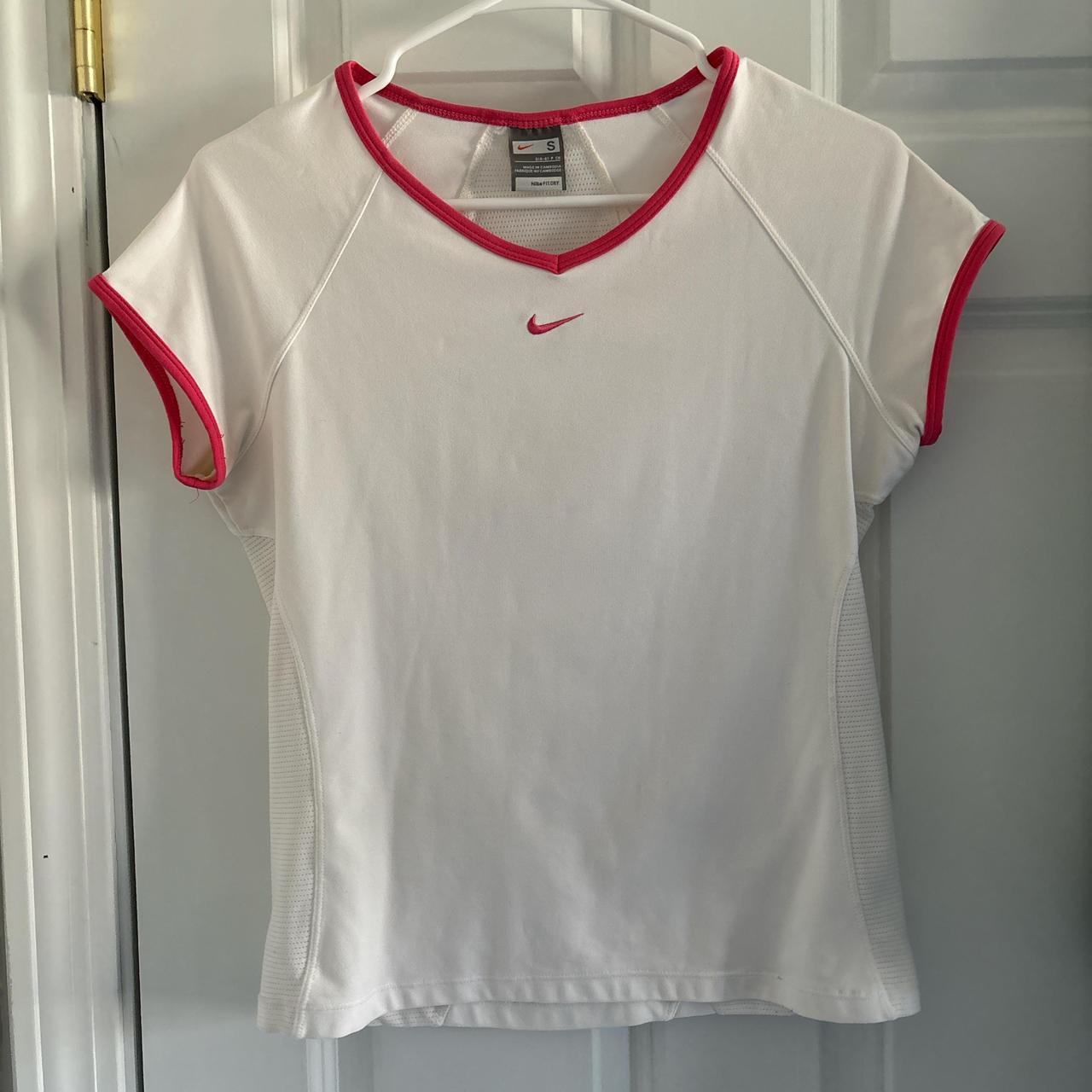 womens cute nike shirts