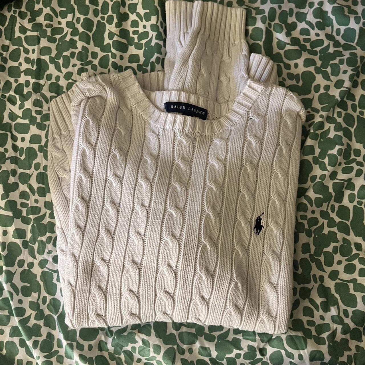 polo sweater suppperrrr cute and simple worn once - Depop