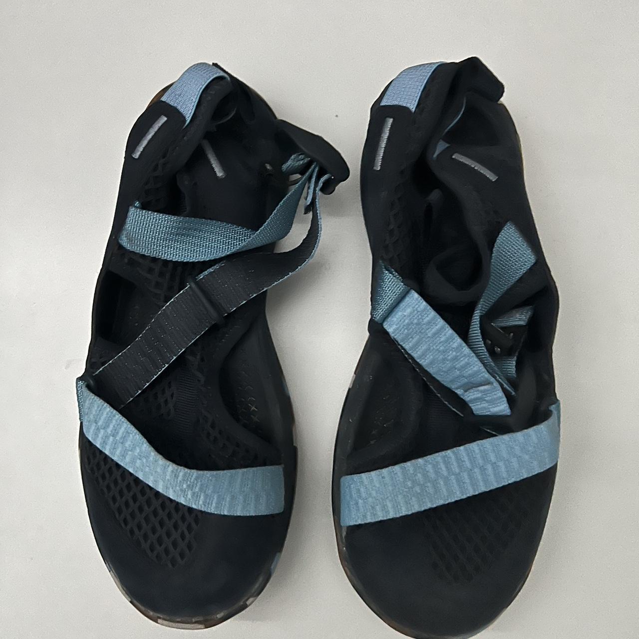 Chaco closed toe sandals online