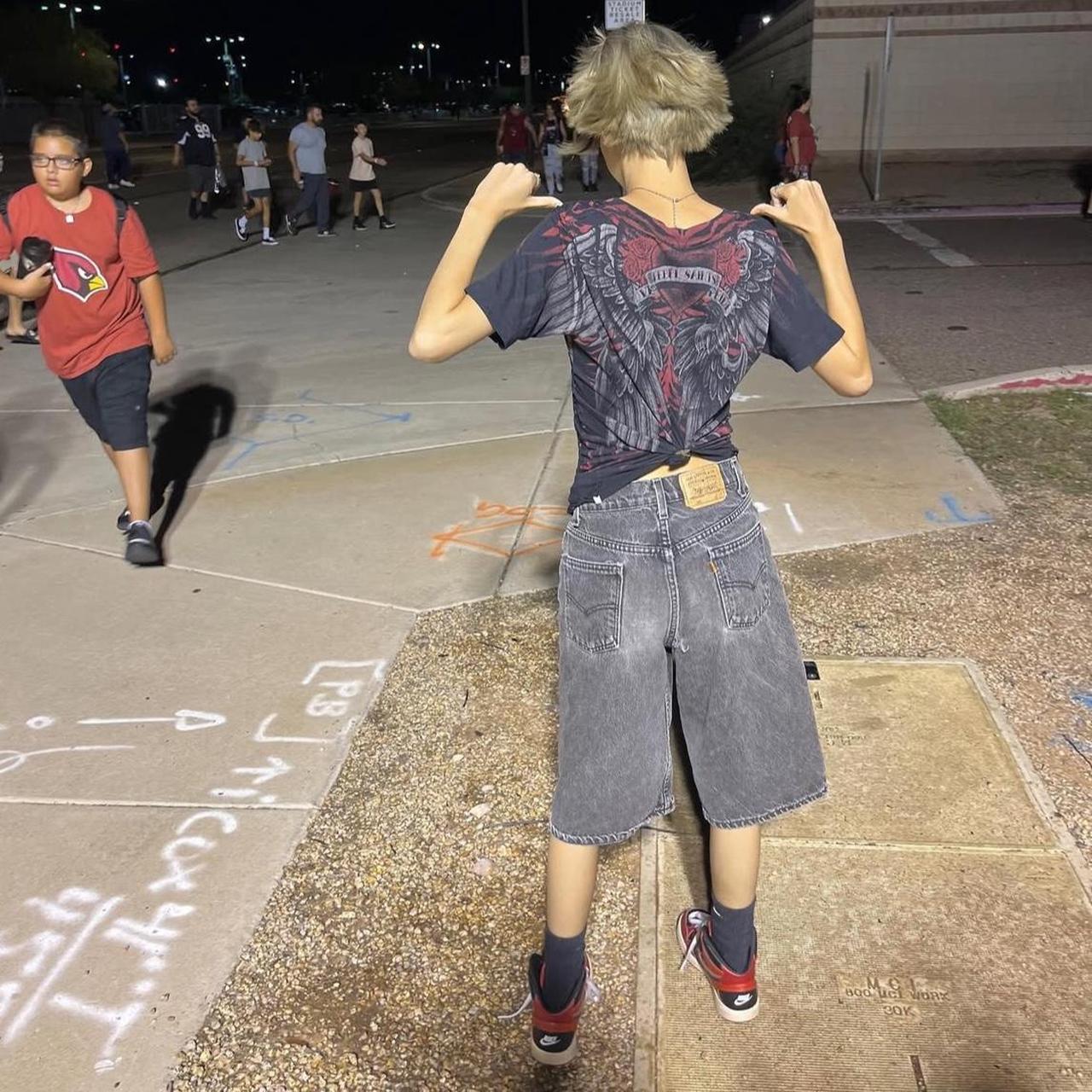 Levi's Women's Shorts - Black - 0 – 1 Of 1 Levis … - image 2