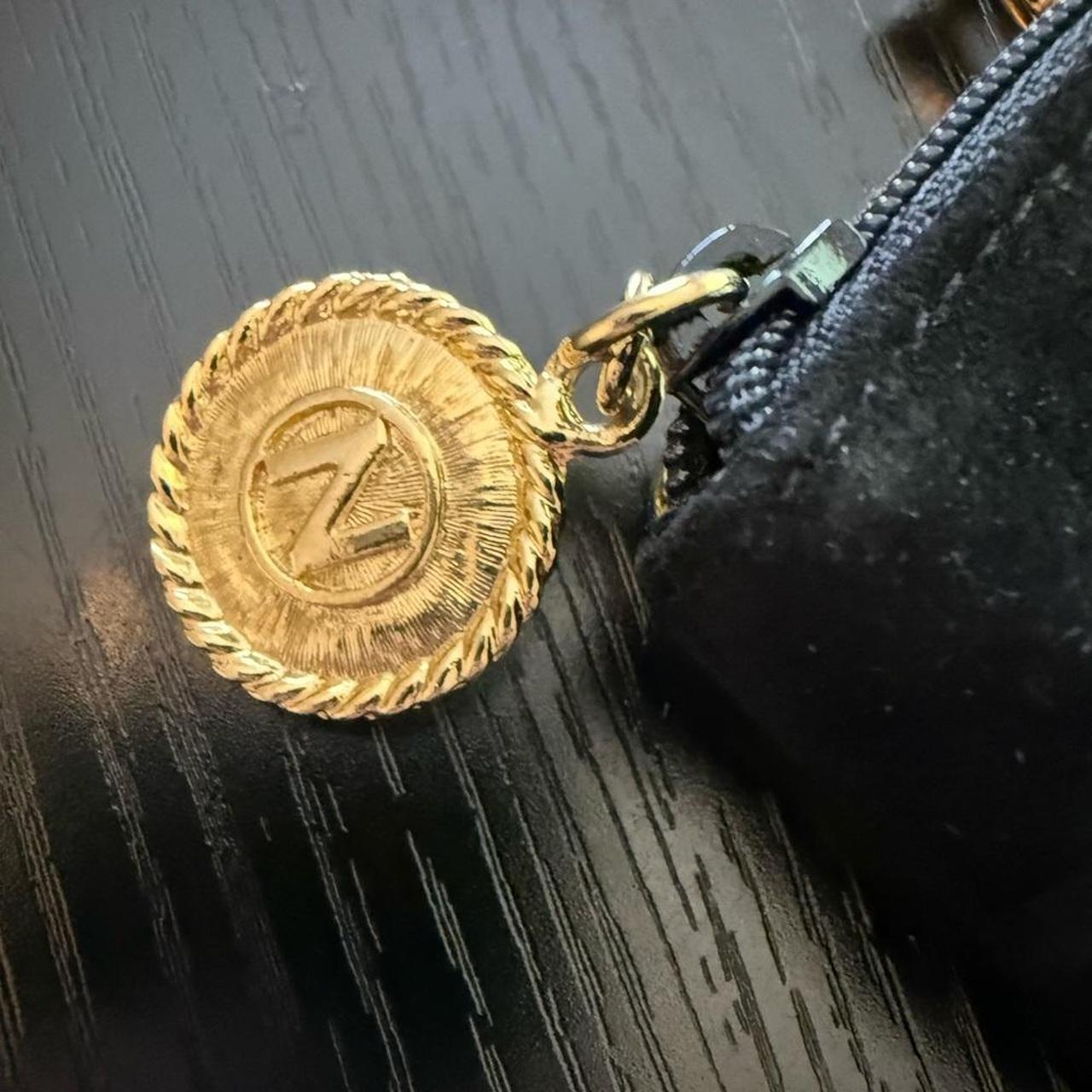 Albert Nipon Women's Wallet - Black/Gold – Vintag… - image 3