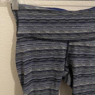 Lululemon wunder under navy blue cropped leggings - Depop
