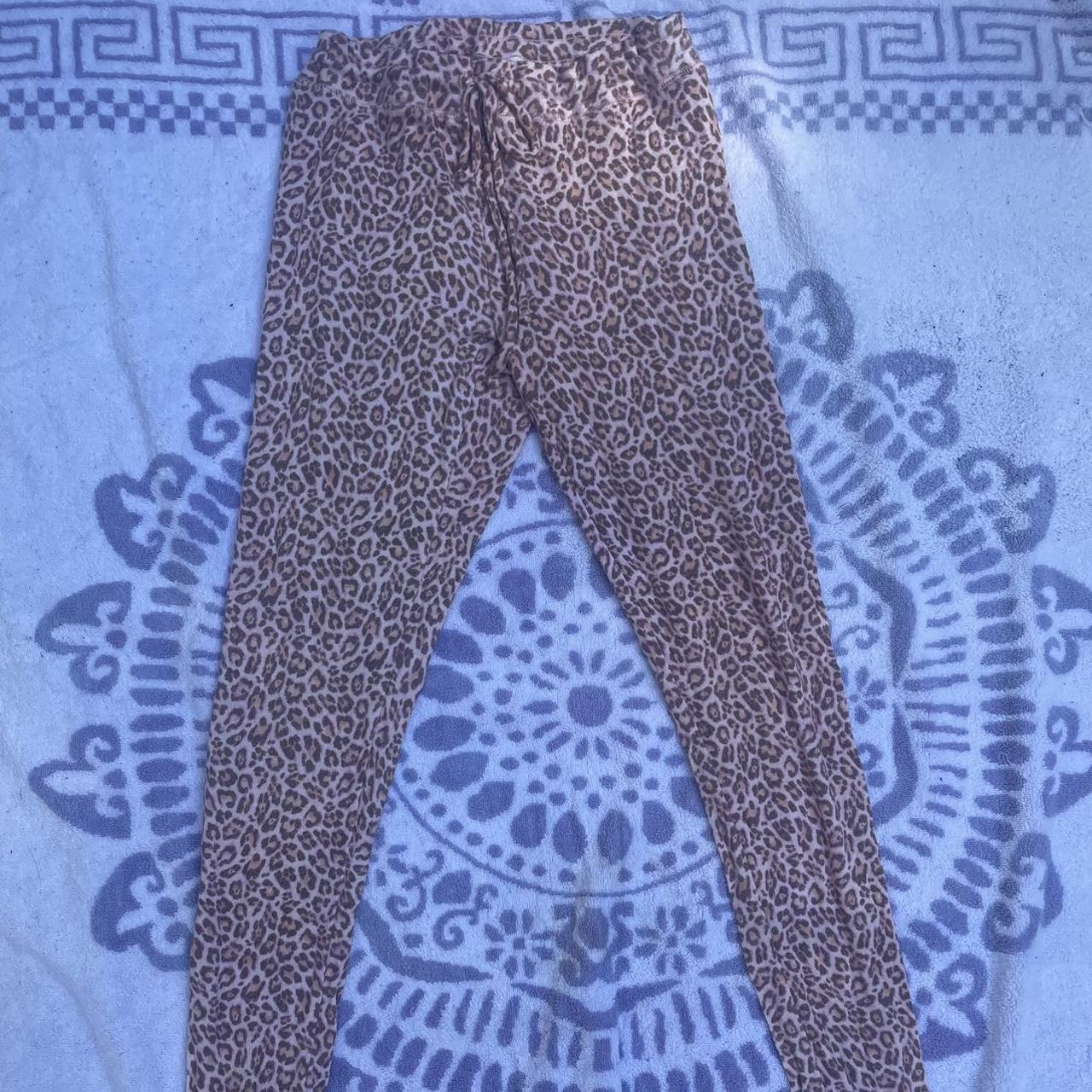 American Eagle cheetah print leggings 💖🐆 This - Depop