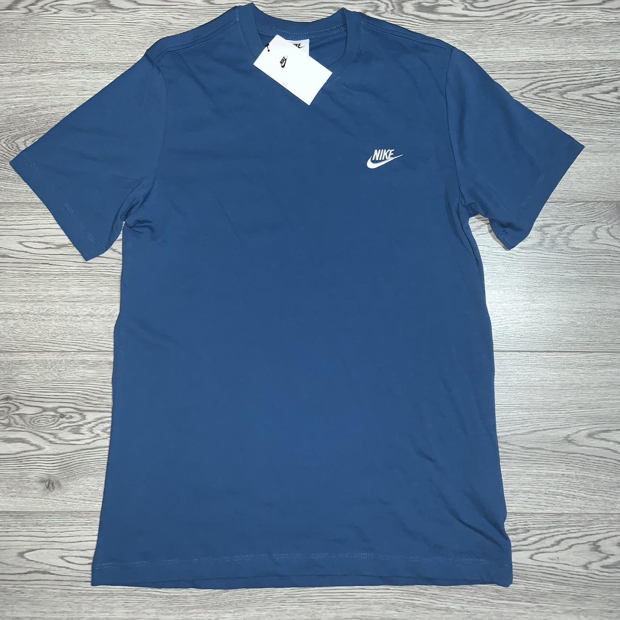 Nike Men's Sportswear Club Men's T-Shirt Blue Size | Depop
