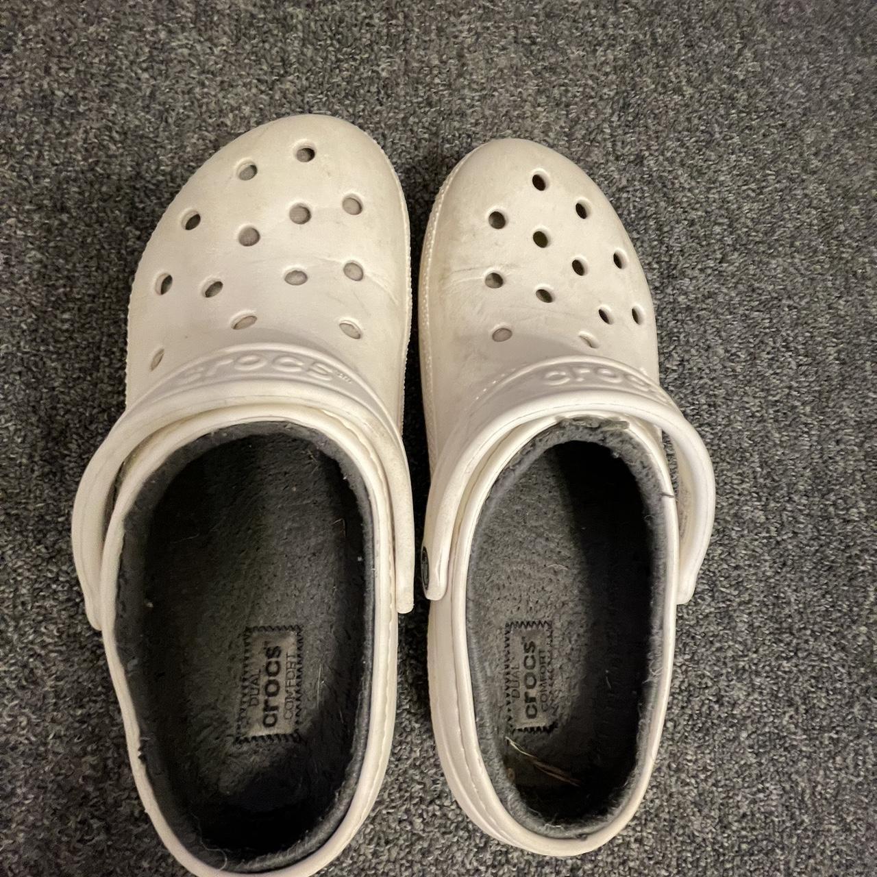 White fuzzy crocs outlet women's