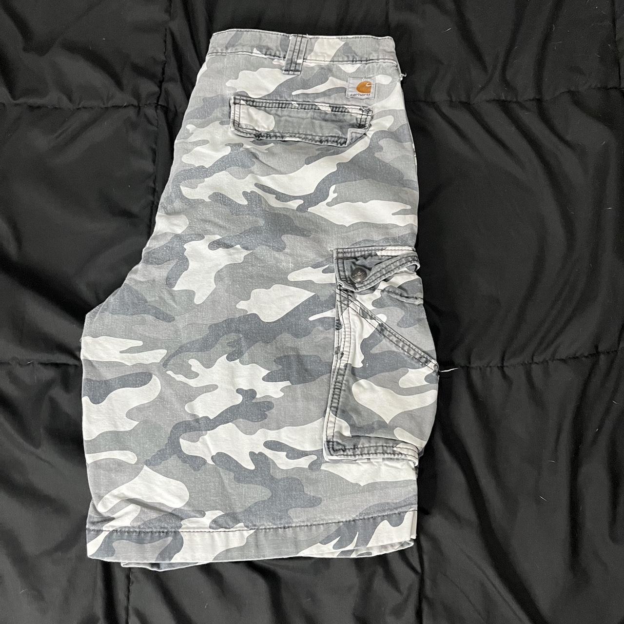 size 38 camo carhartt jorts - Depop