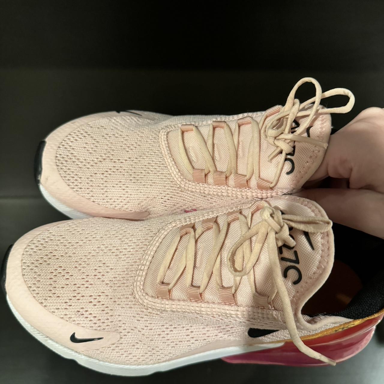 womens air max 270 washed coral