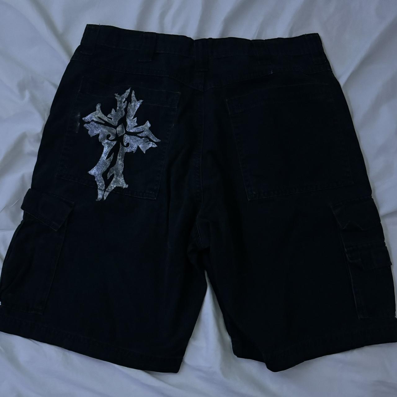 Skull Cross Gloe Jorts Waist: 38” Inseam: 12” Leg | Depop Skull Cross Gloe Jorts Waist: 38” Inseam: 12” Leg | Depop