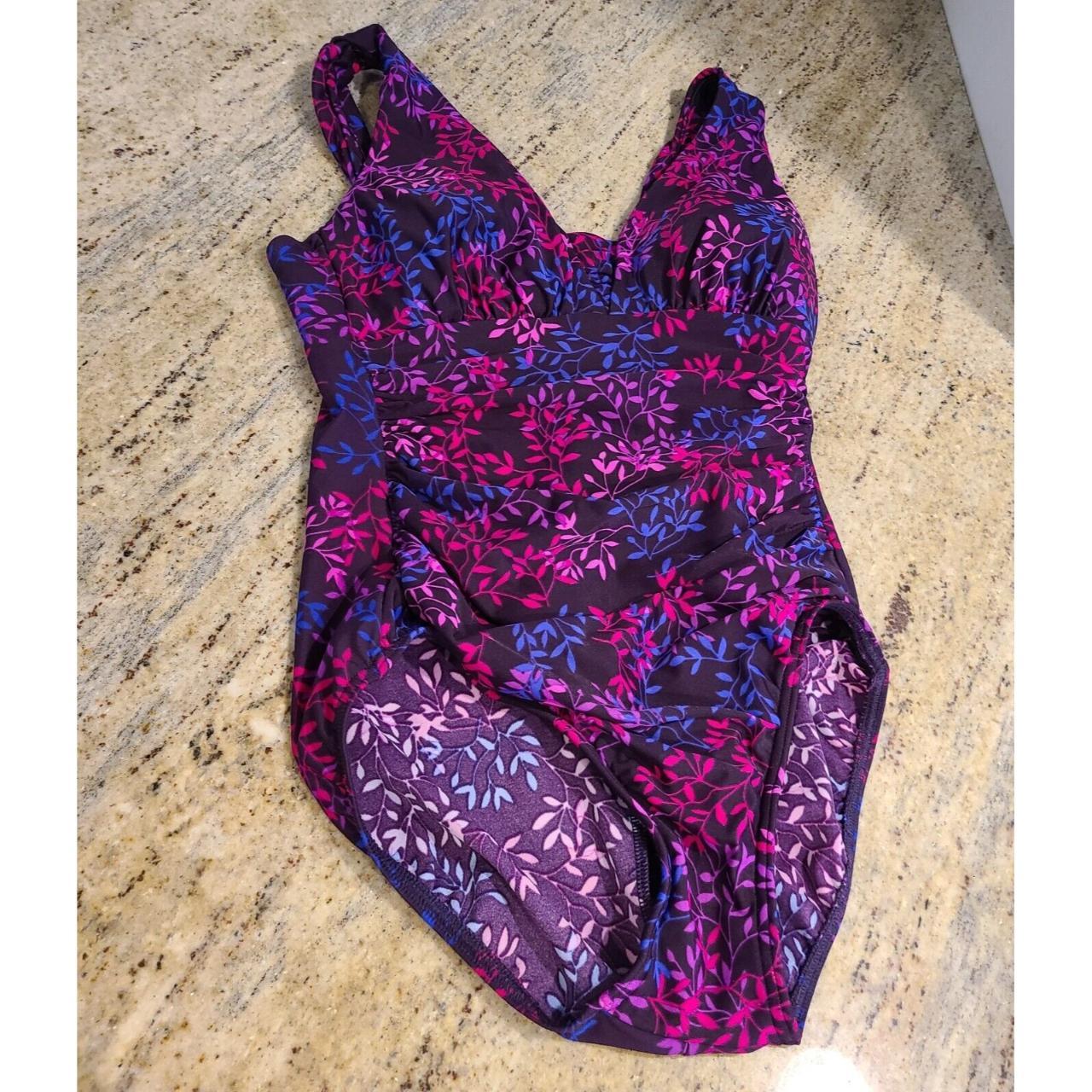 Lands End One Piece Swimsuit Size 6 Gathered Tummy... - Depop