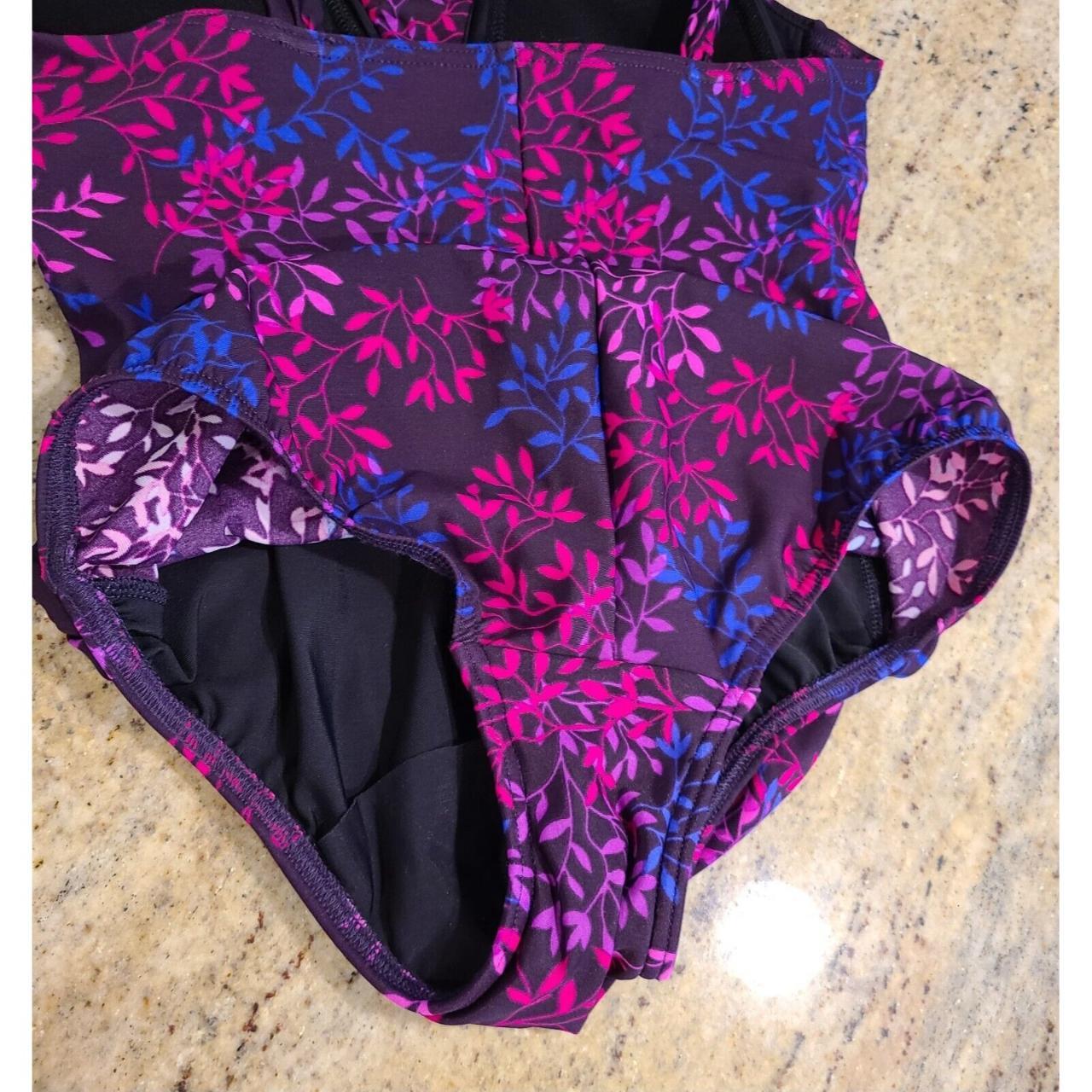 Lands End One Piece Swimsuit Size 6 Gathered Tummy... - Depop