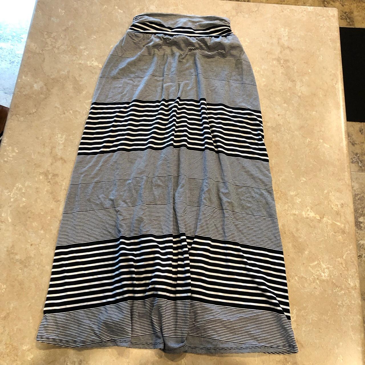 Merona Womens Striped Black And White Skirt Worn Depop