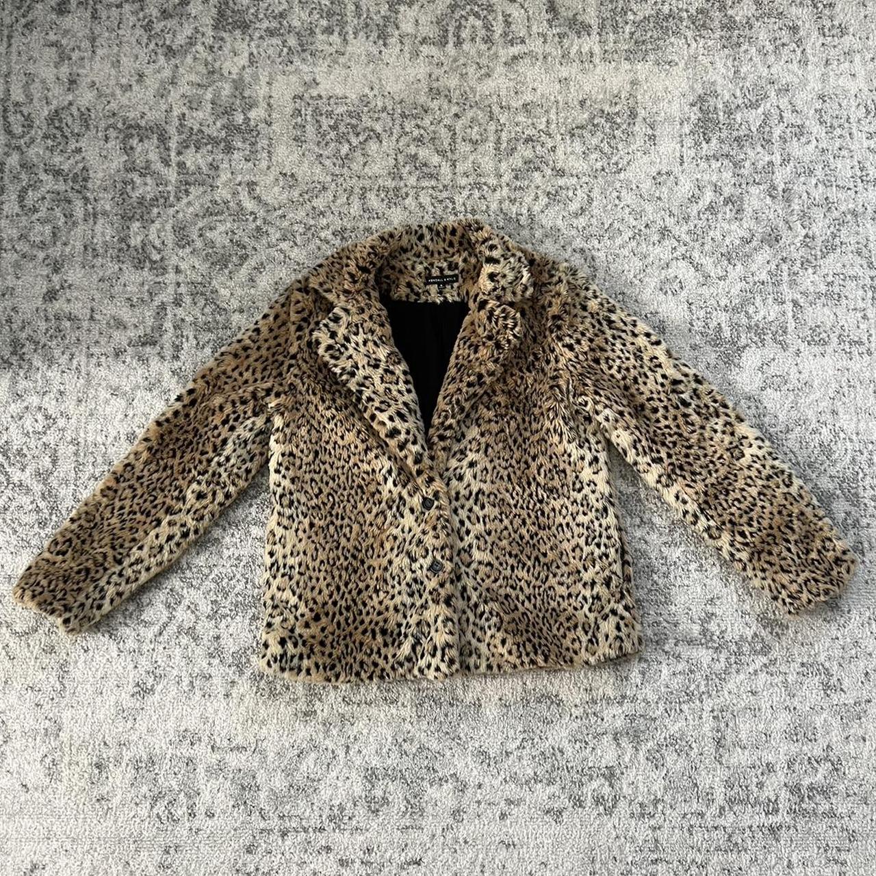 Kendall and kylie hot sale leopard coat