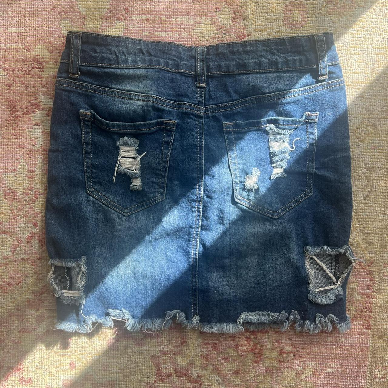 the cutest ripped denim mini skirt i love the... - Depop