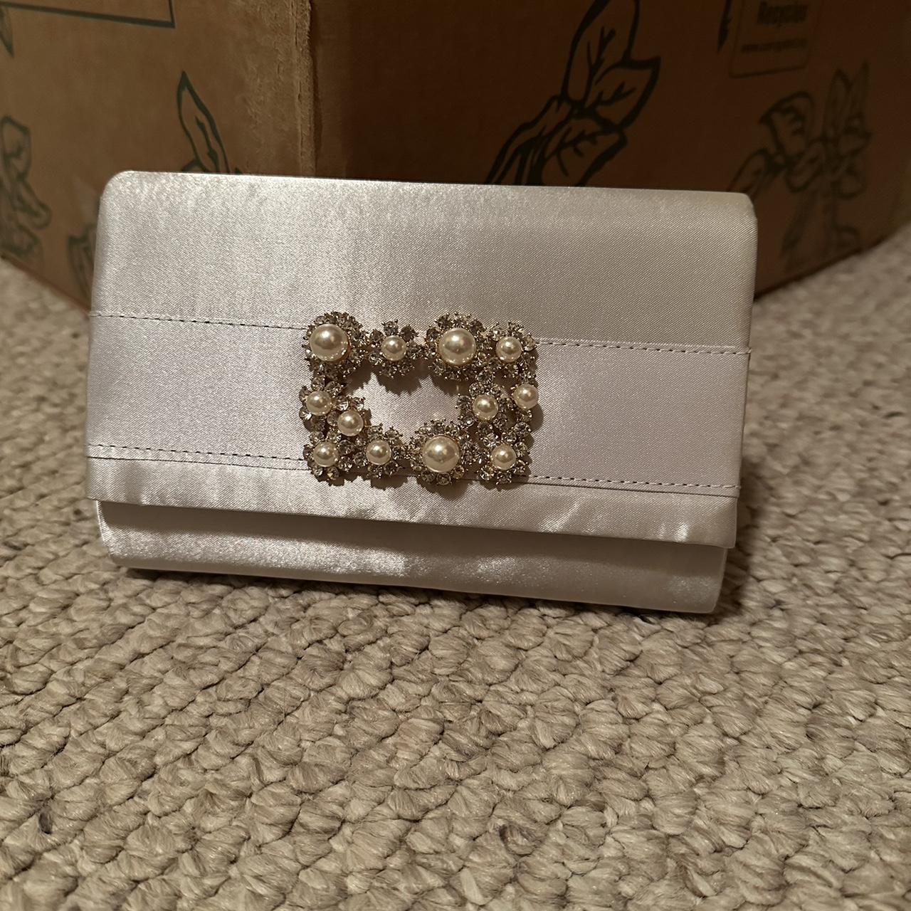 Jessica McClintock Ivory Gray Crossbody Bag In Depop   P0 