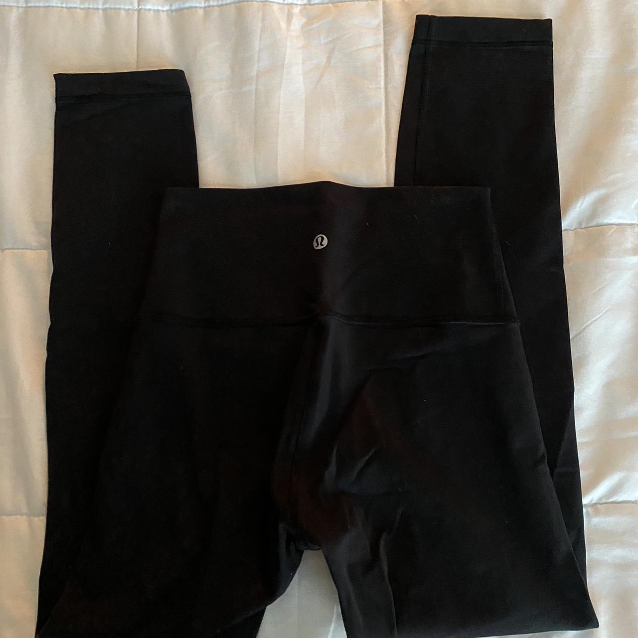 Lululemon Women's Black Leggings (2)