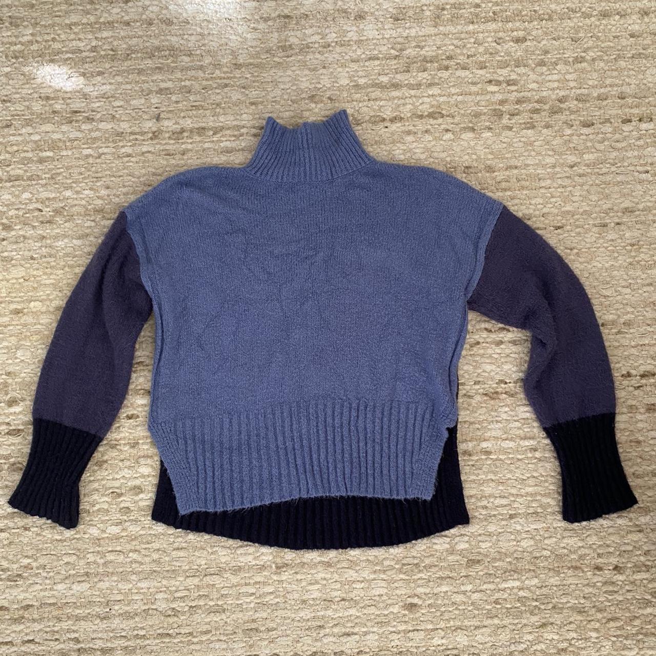Blue color block sweater #sweaters #fall - Depop