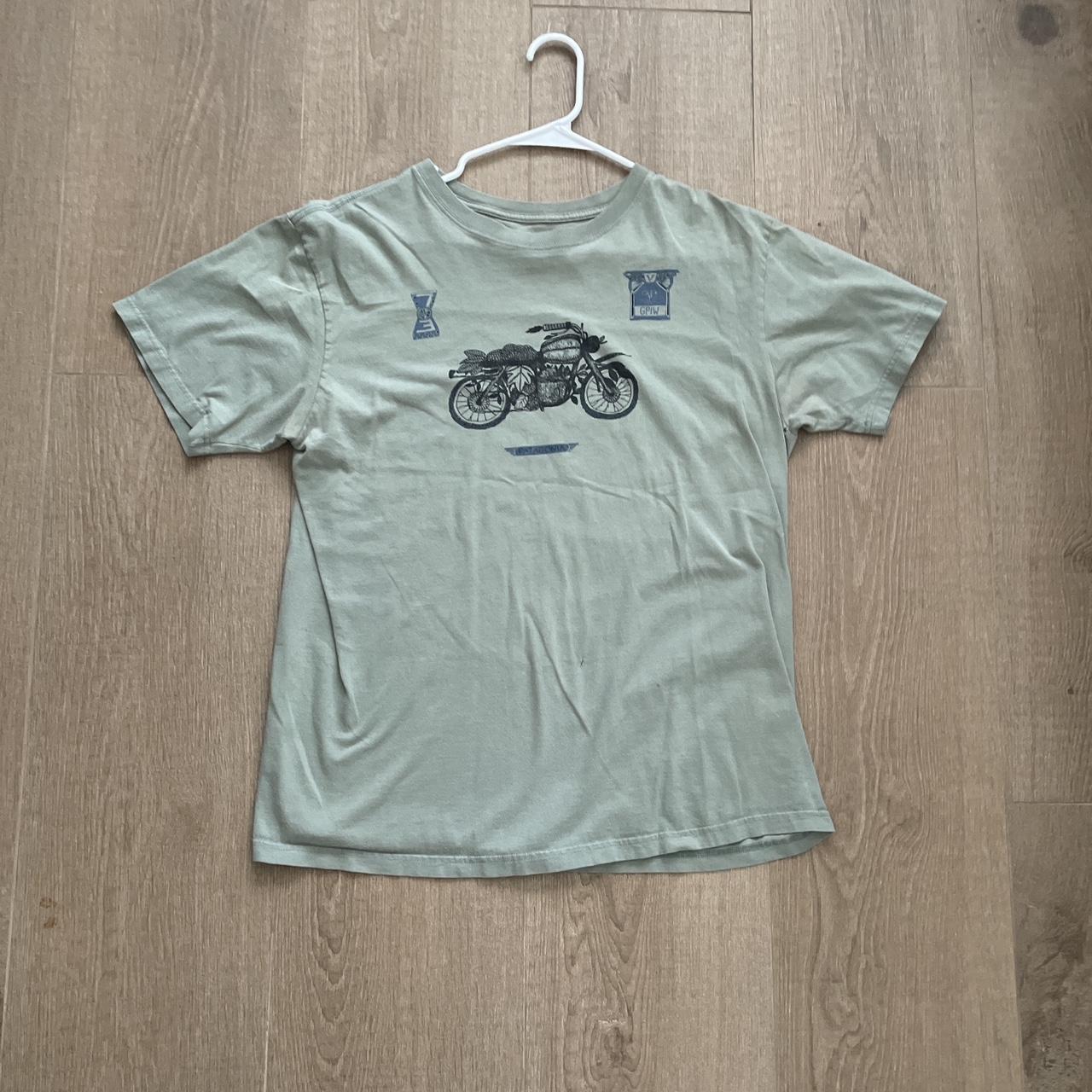 green patagonia vintage t shirt very great condition - Depop