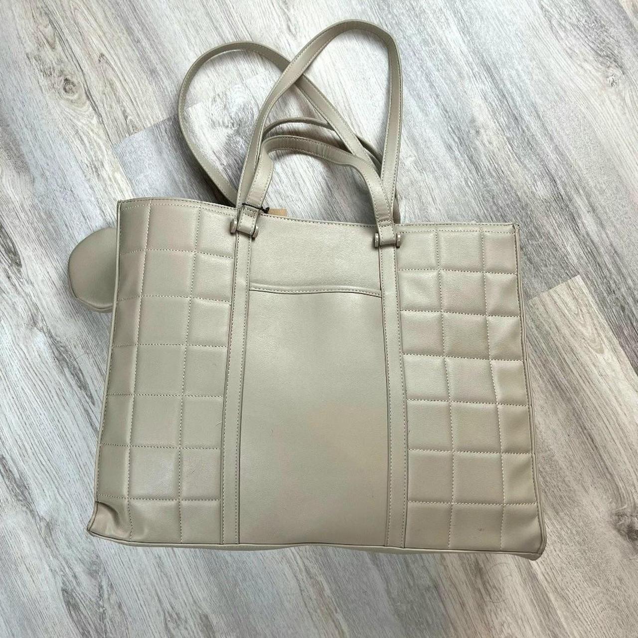 Steve Madden The Pattie quilted tote bag in cream hot top