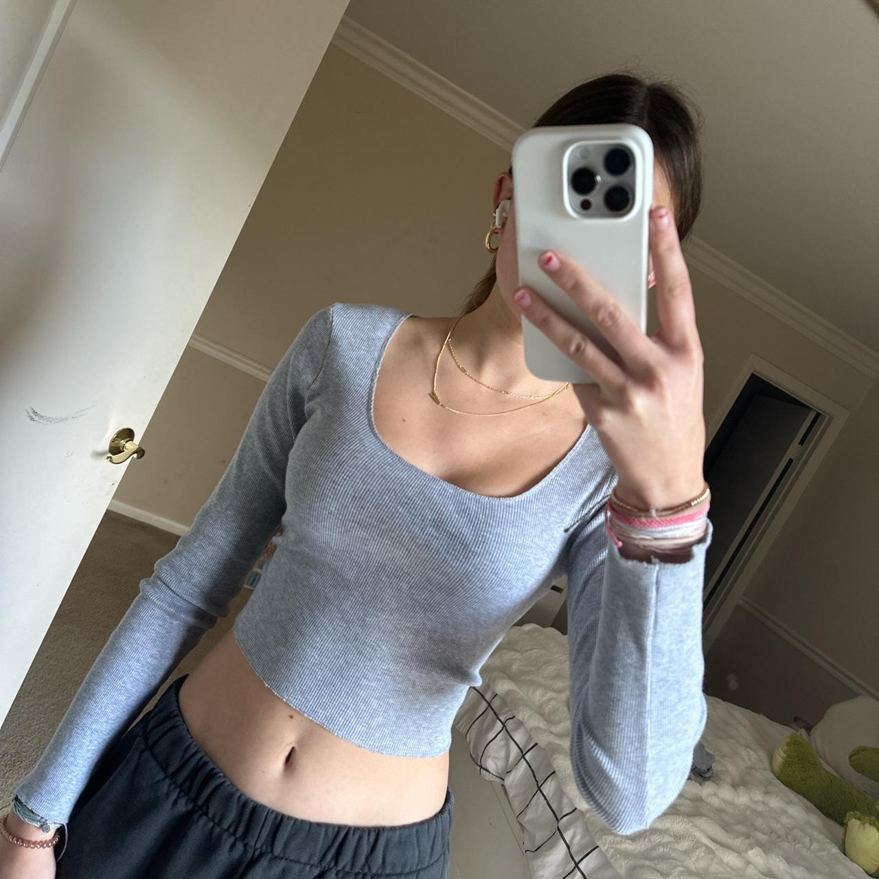 brandy grey long sleeve. no stains and rlly cute.... Depop