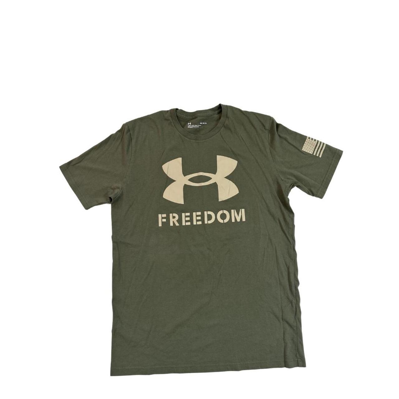 Under Armour Men's Khaki and Green Tshirt Depop