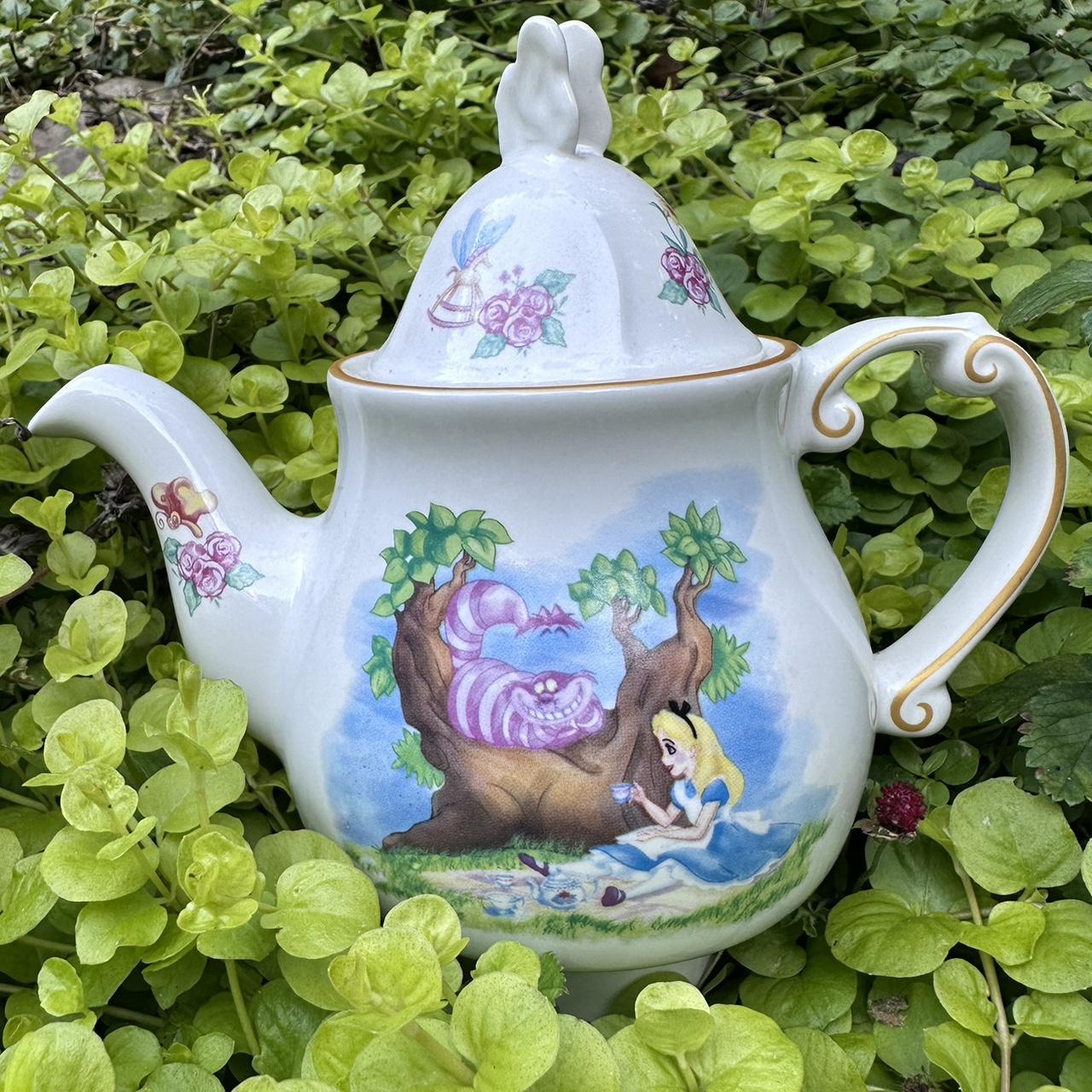 Vintage 1995 Alice in Wonderland Disney Masterpiece - Depop