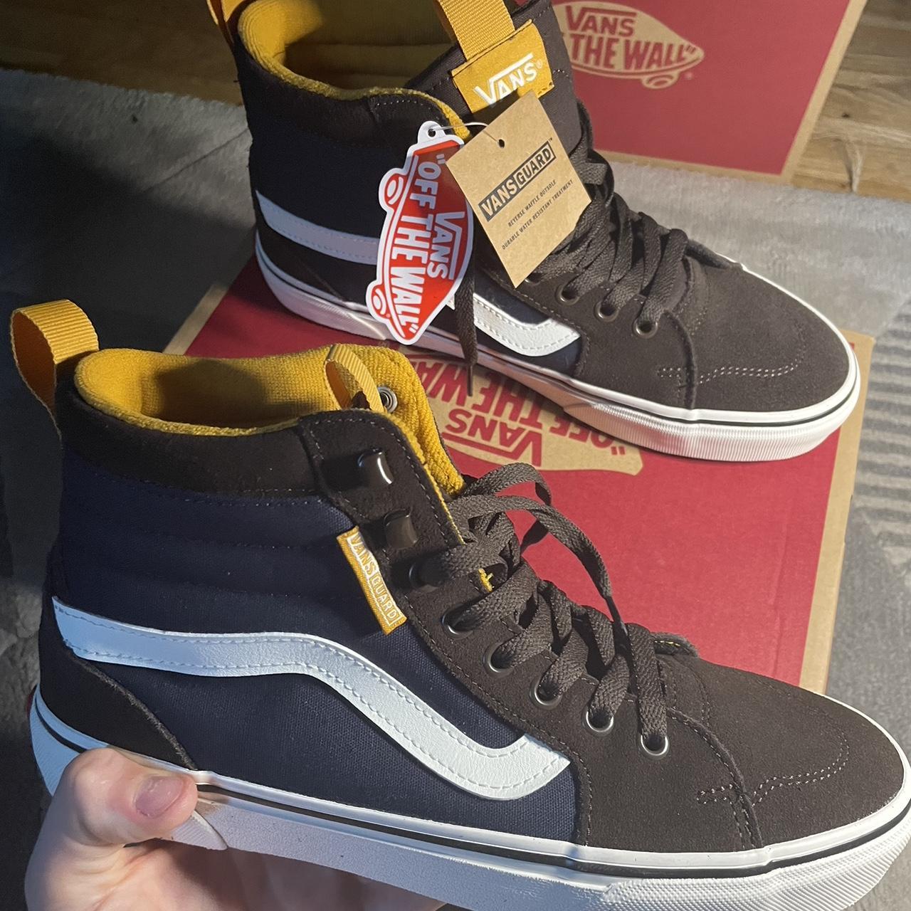 Vans navy hot sale yellow