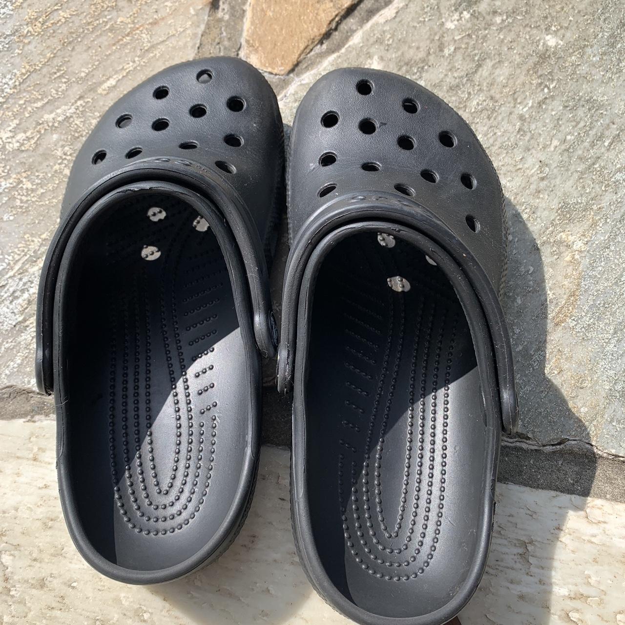 black crocs size 4