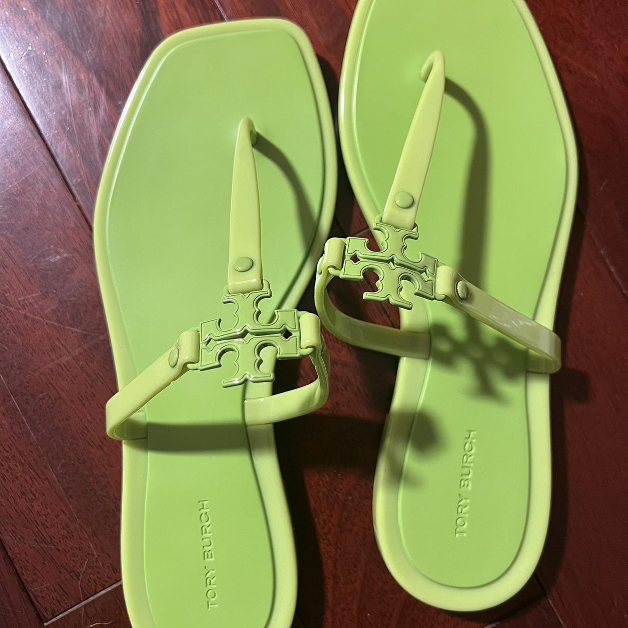 Tory burch green 2025 flip flops