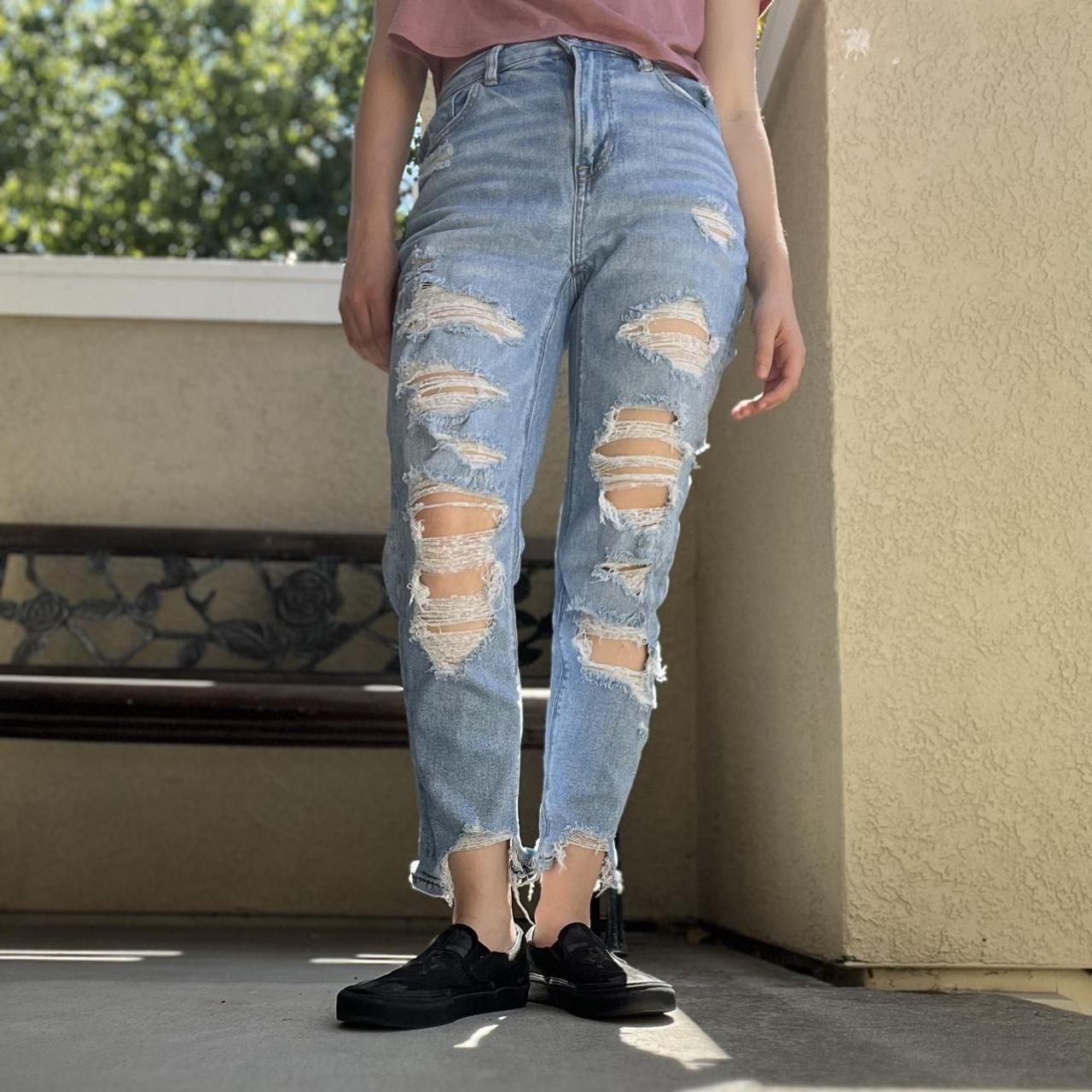Light wash, American Eagle ripped jeans. Rarely - Depop