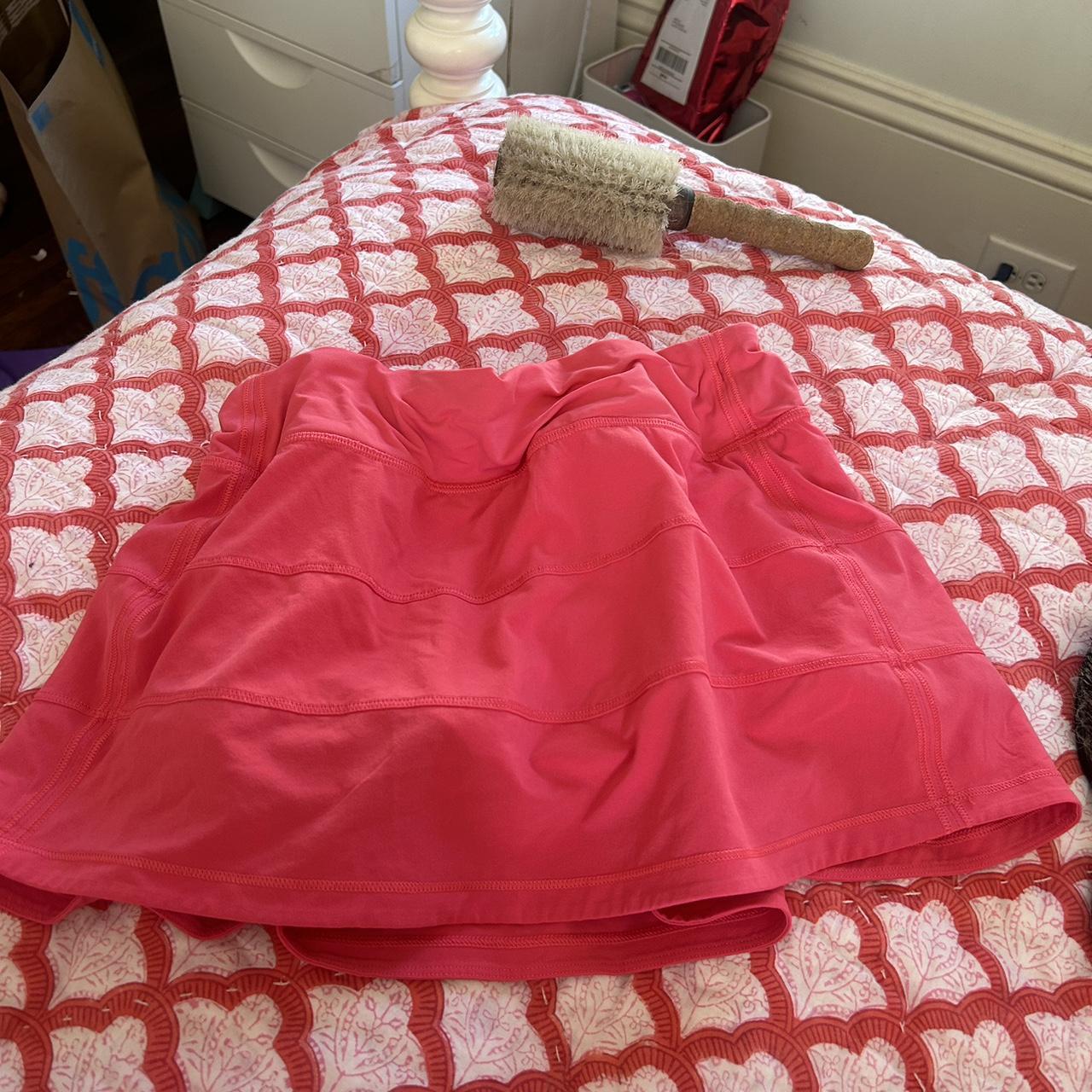 Size four pink lululemon skirt super cute no... Depop