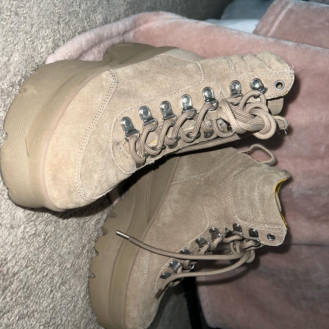 combat boots women tan