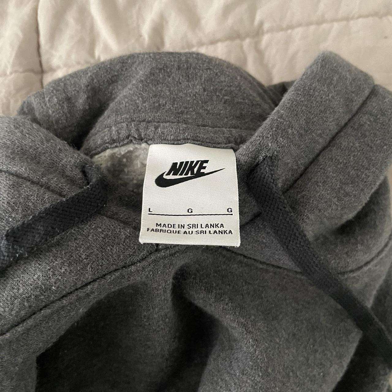 charcoal grey nike sweatshirt