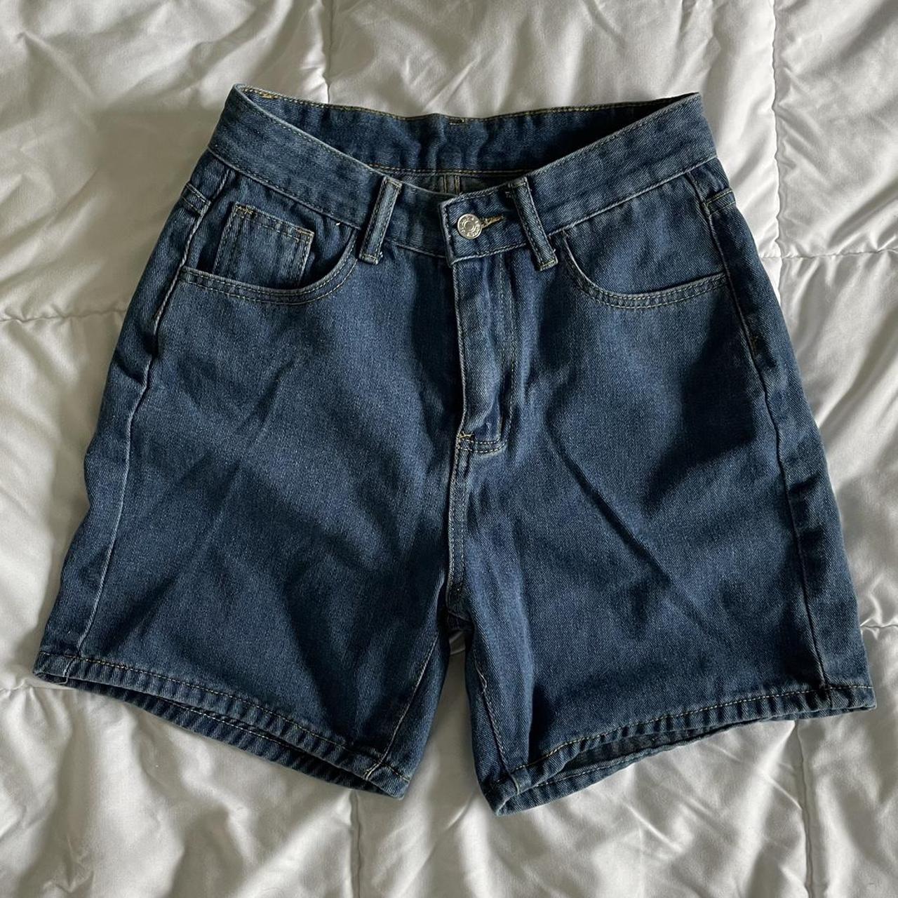 Blue denim dad shorts Fits a 24/25 Not very thick... Depop