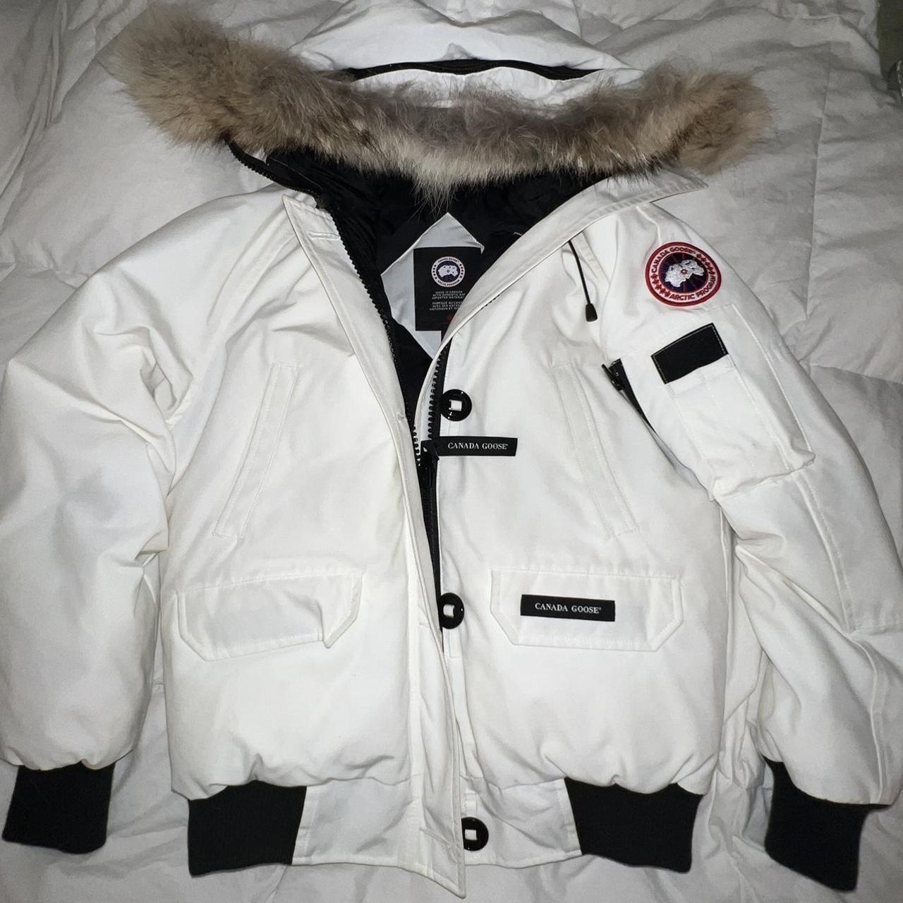 Faux Fur Hood Canada Goose Short Jacket Womens White And Black