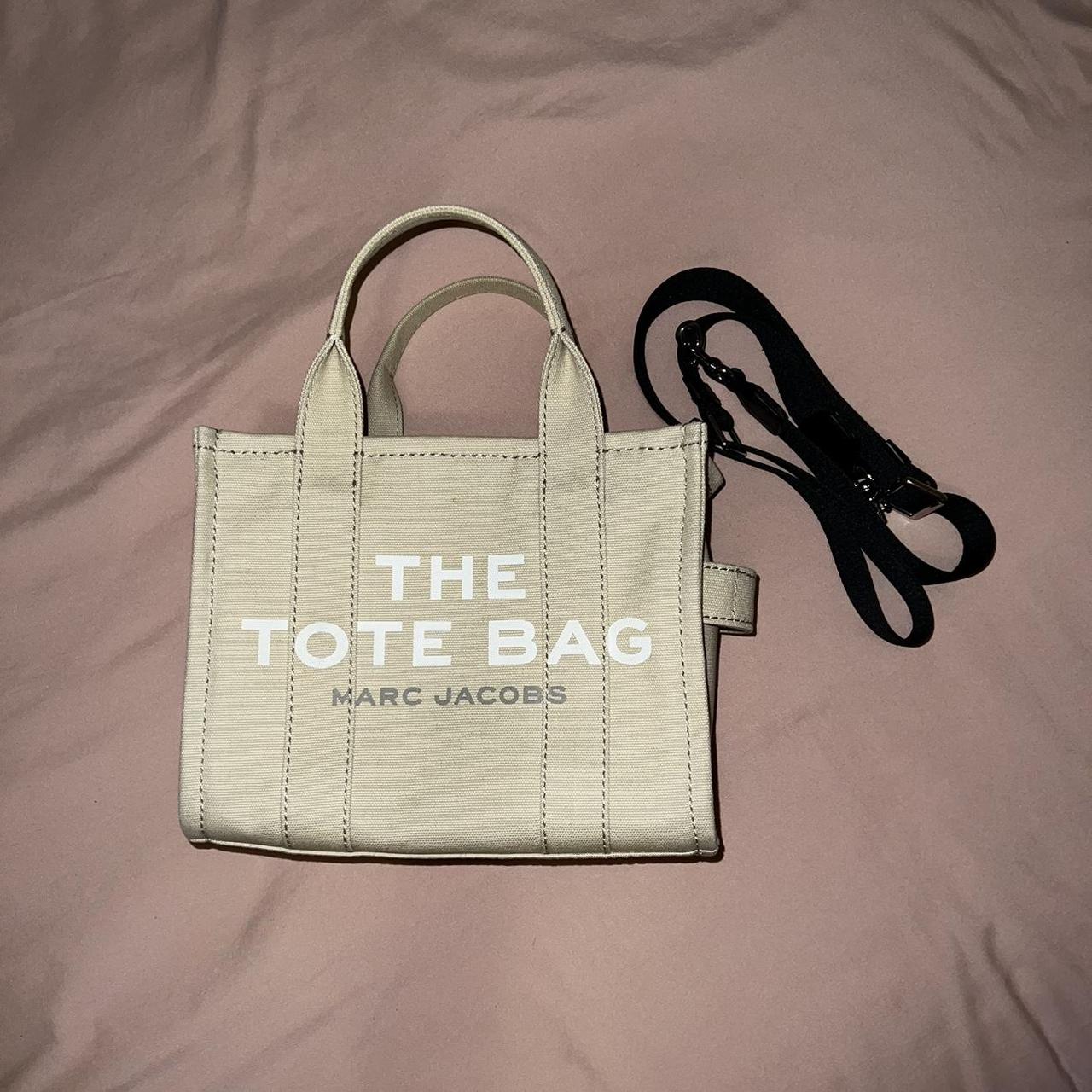 Marc Jacobs Women's Cream Bag | Depop