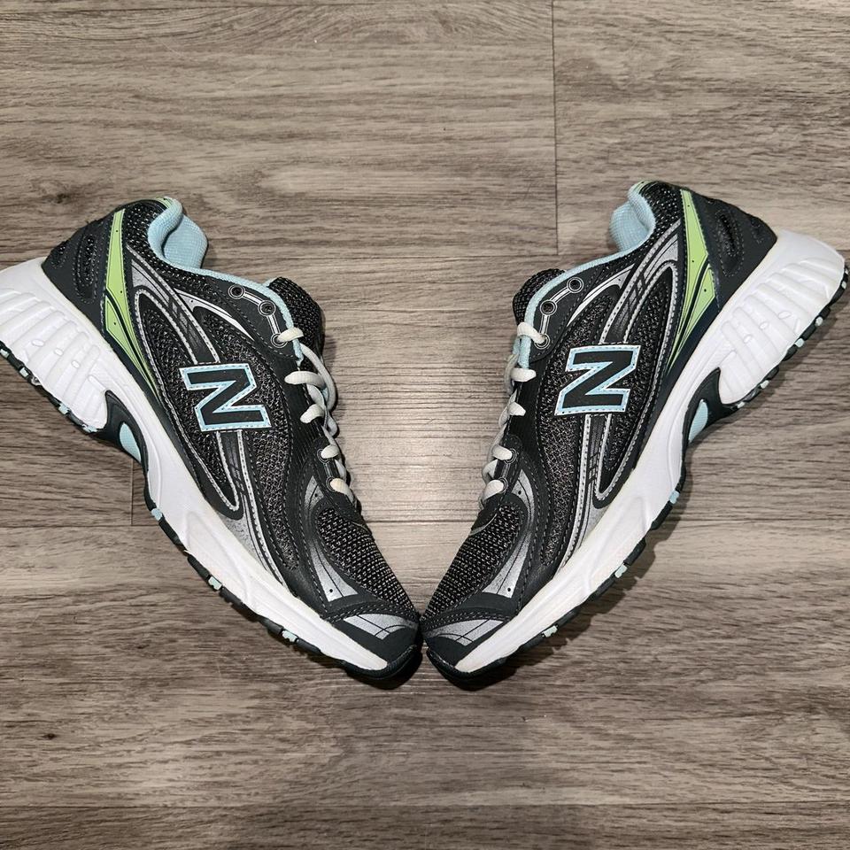 New Balance 425 2010 Size 8.5 women s CM. Depop