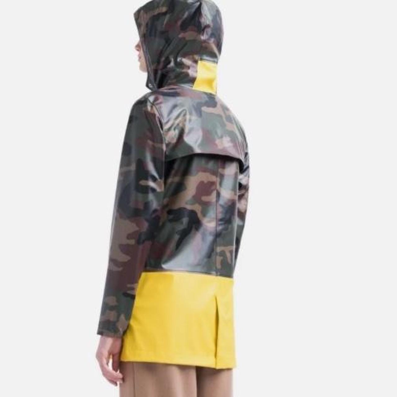 Herschel camo raincoat hotsell