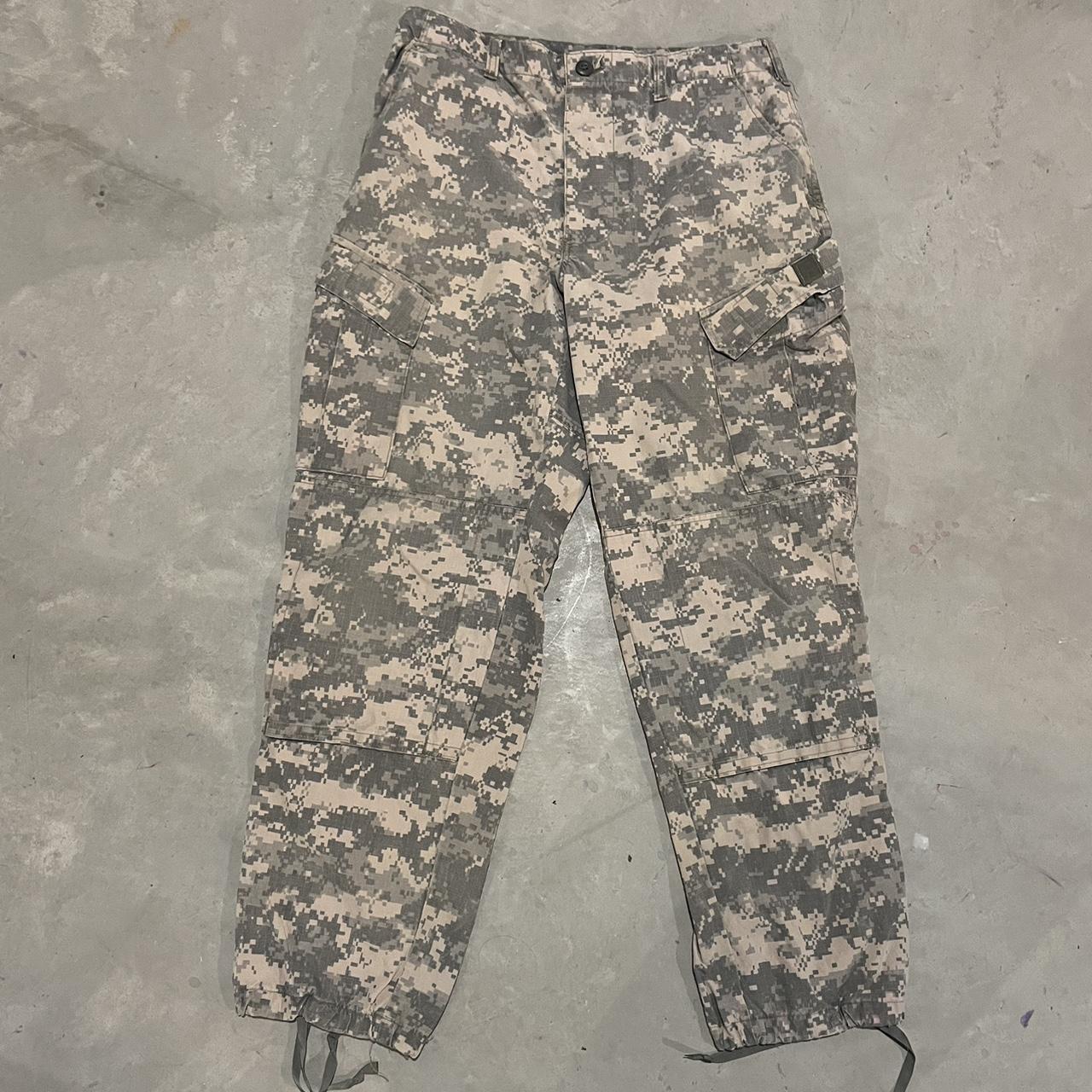 Army camo cargo pants Approximately 32 x 30 No... - Depop