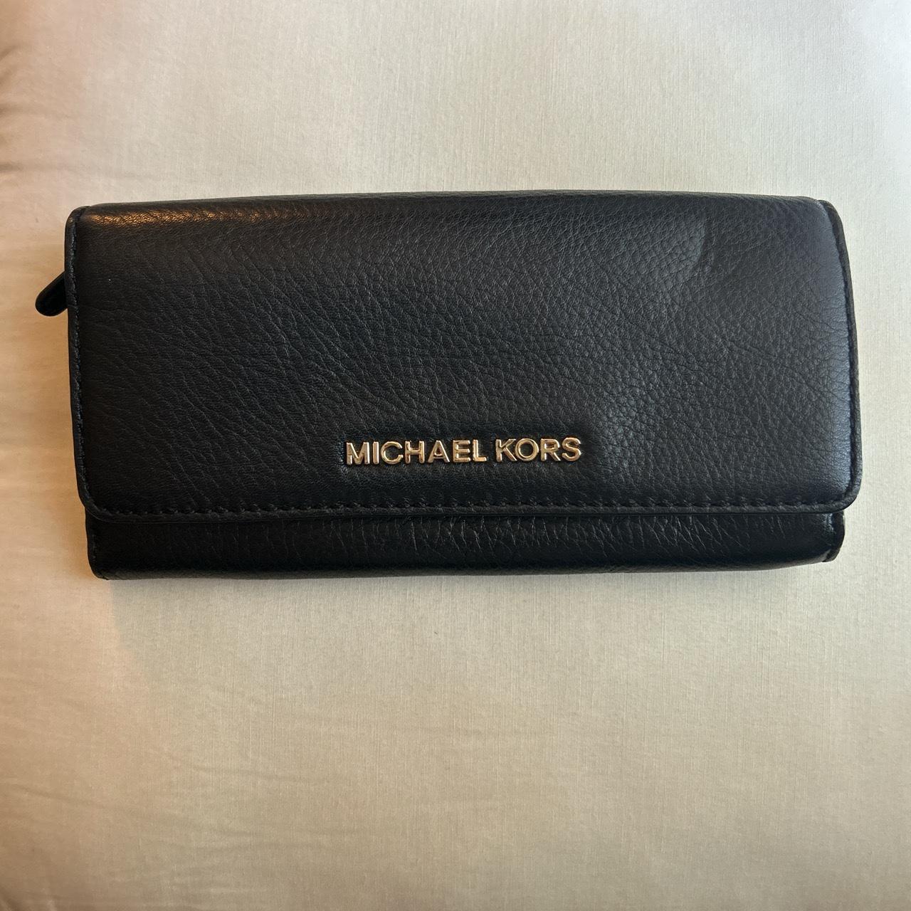 Michael Kors Wristlet wallet! #michaelkors #wallet - Depop