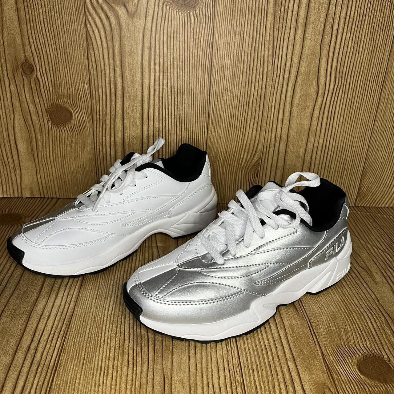 Fila sneakers deals silver