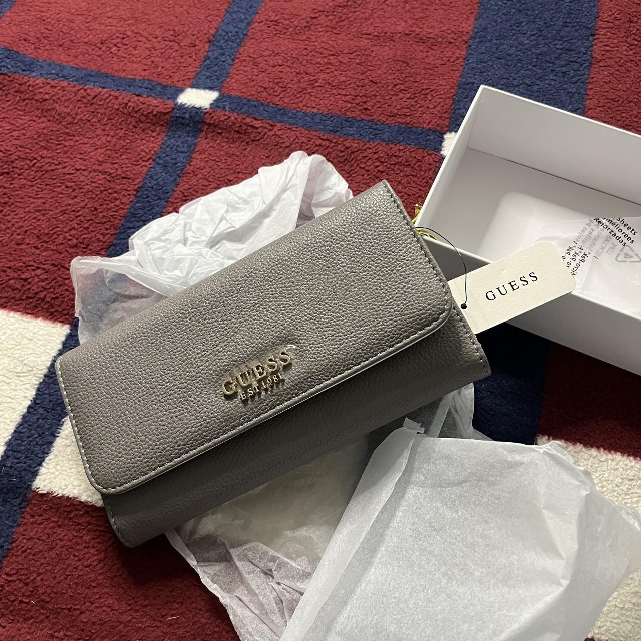 item listed by kristalnk