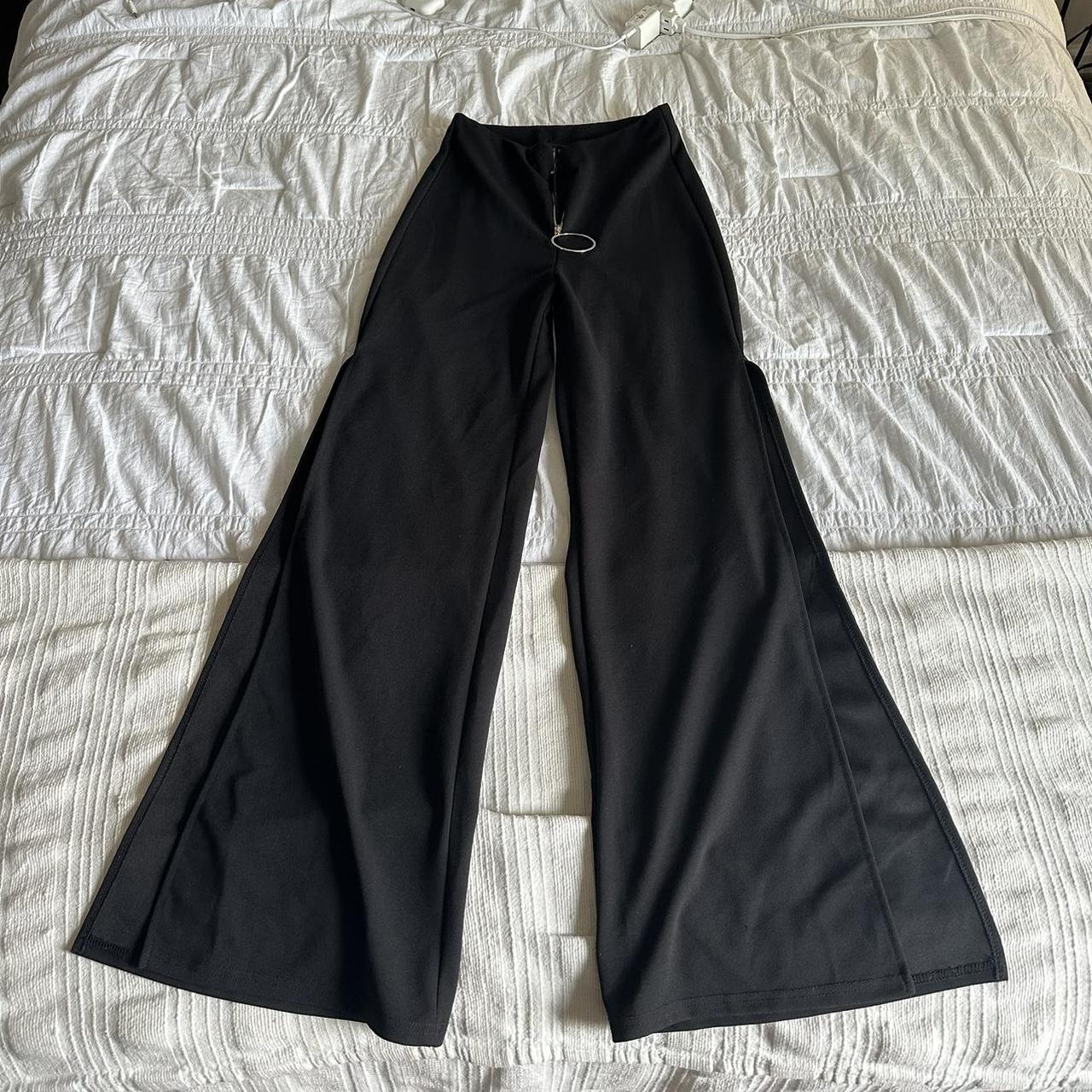 Black wide leg pants with a zipper on the front -... - Depop