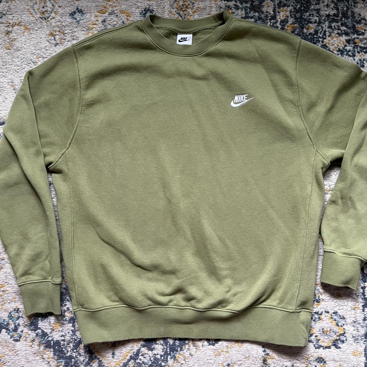 mens green nike crewneck