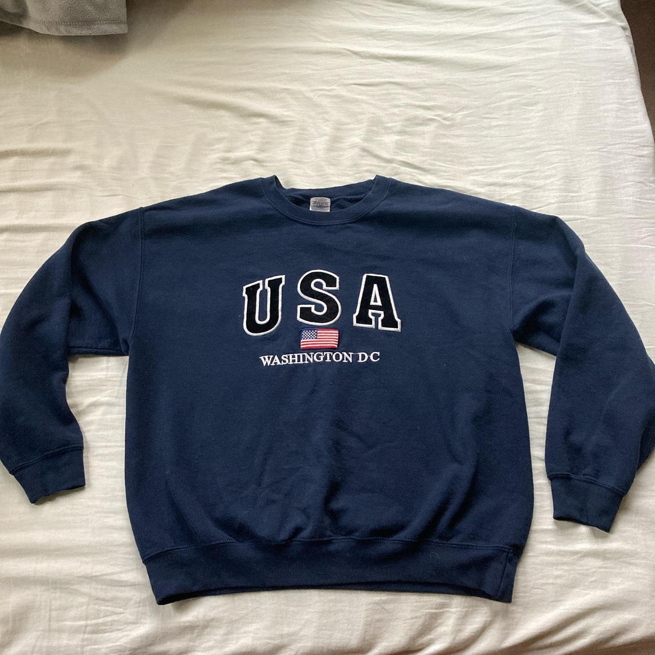 Men’s L - navy vintage USA crewneck - Depop