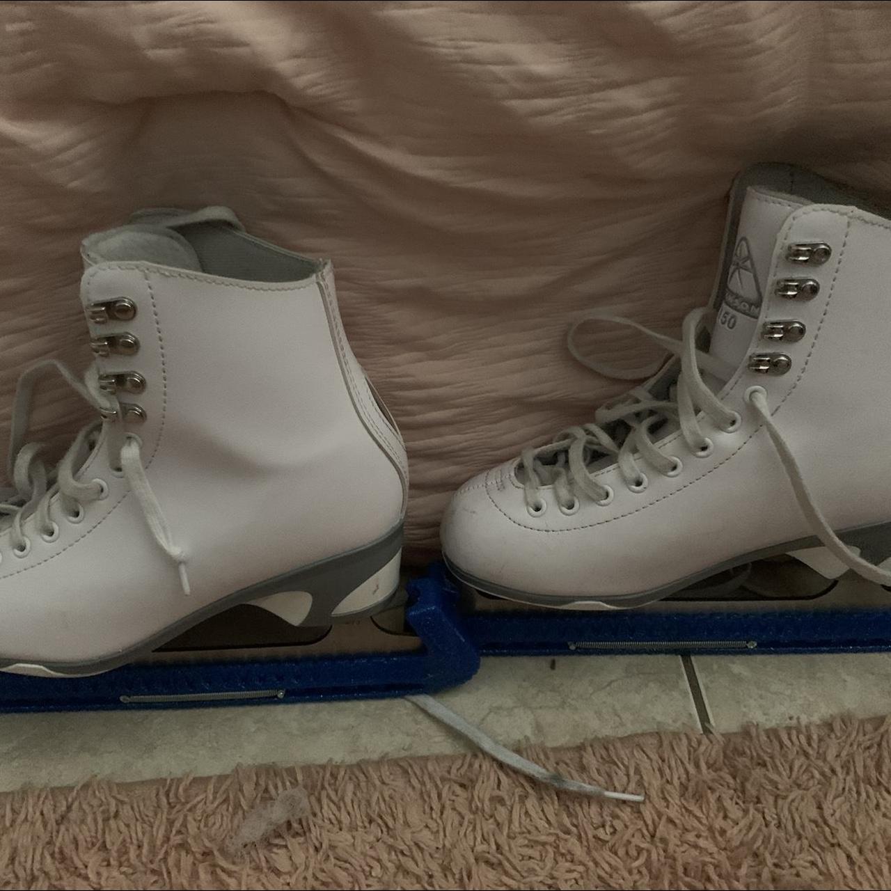 beginner jackson ice skates(size 7) , are in good... Depop