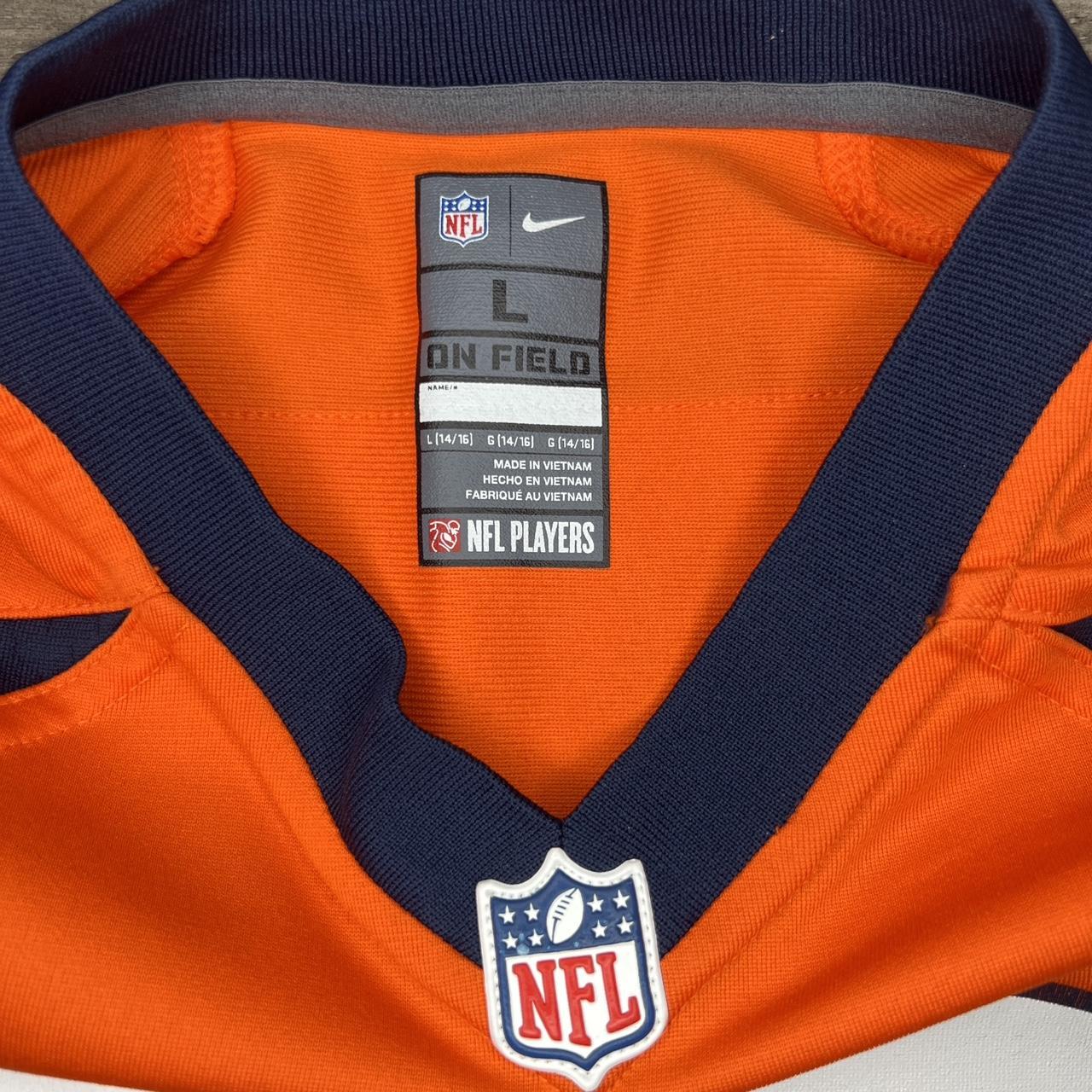 OuterStuff Von Miller Denver Broncos #58 Orange Youth Home Player Jersey  (Medium 10/12) : : Sports, Fitness & Outdoors