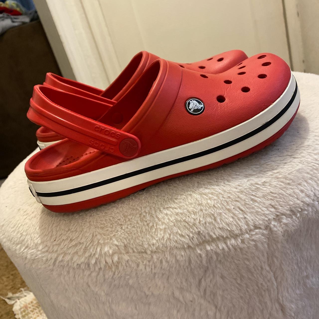 Mens red crocs fashion size 9