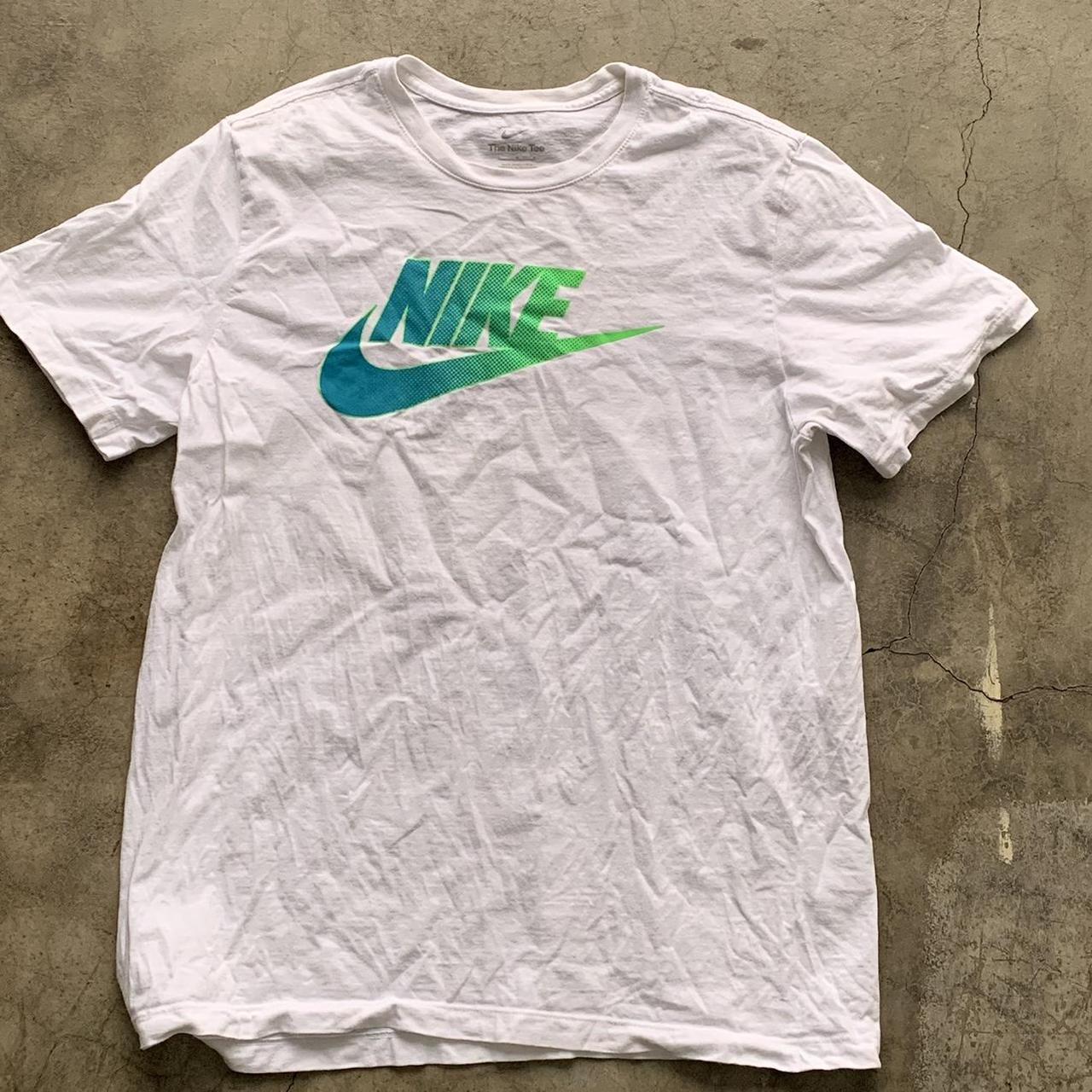 Vintage White Nike t-shirt - large - Depop